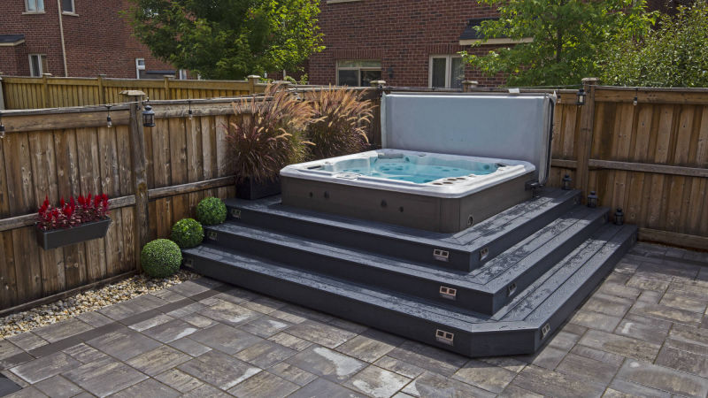 3 steps to the hot tub
